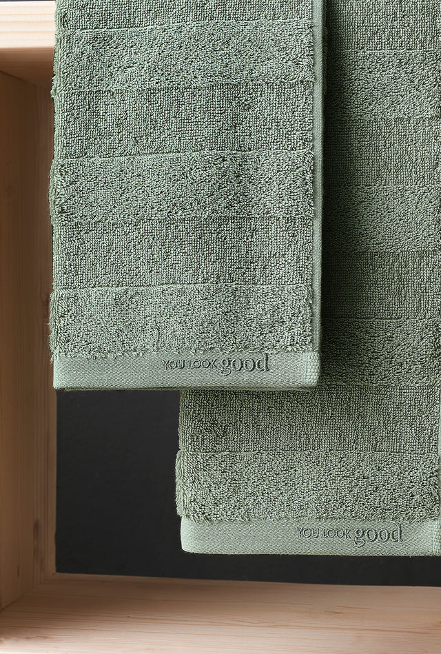 Mons Set 303 - 1 Piece 50x90 cm, 1 Piece 70x140 cm Premium Towel Set