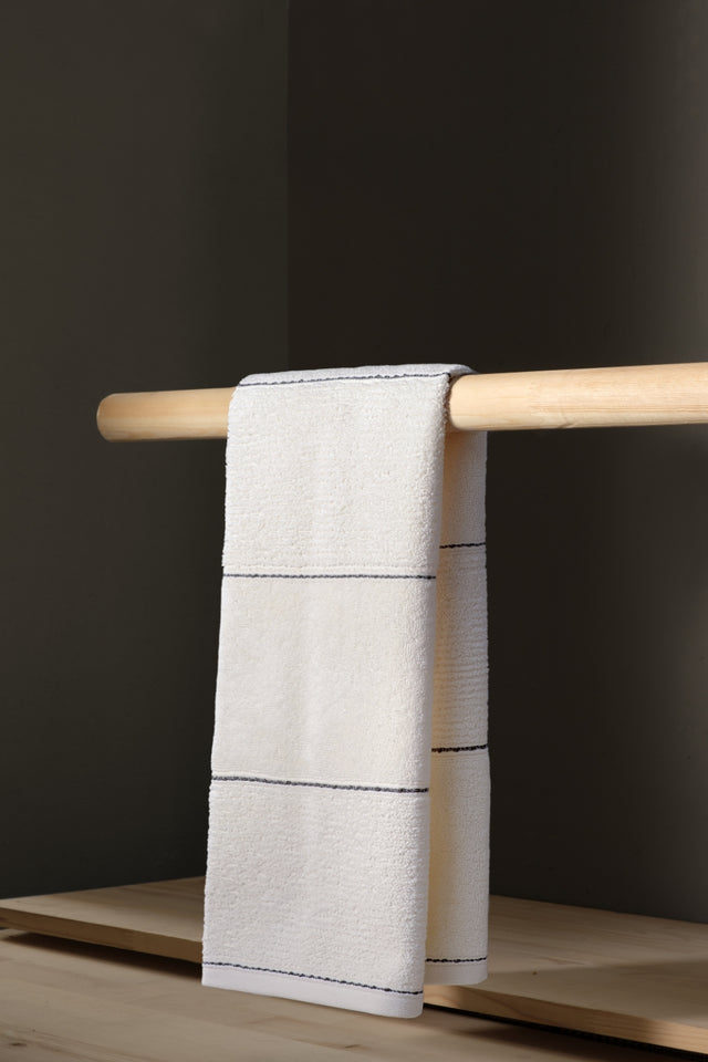 Carmine Single Cream - 1 Adet 50x90 cm El / Yüz Havlusu